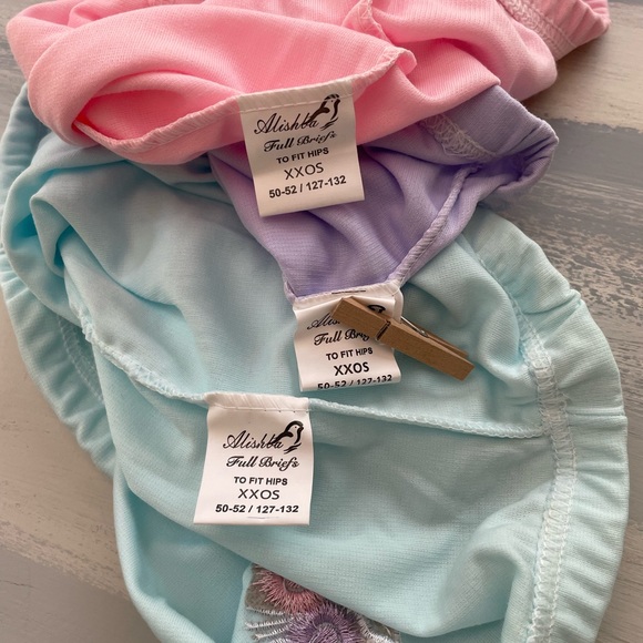 3/$10 Ladies Panties. Set of 3 - Lg NWOT - Picture 10 of 12